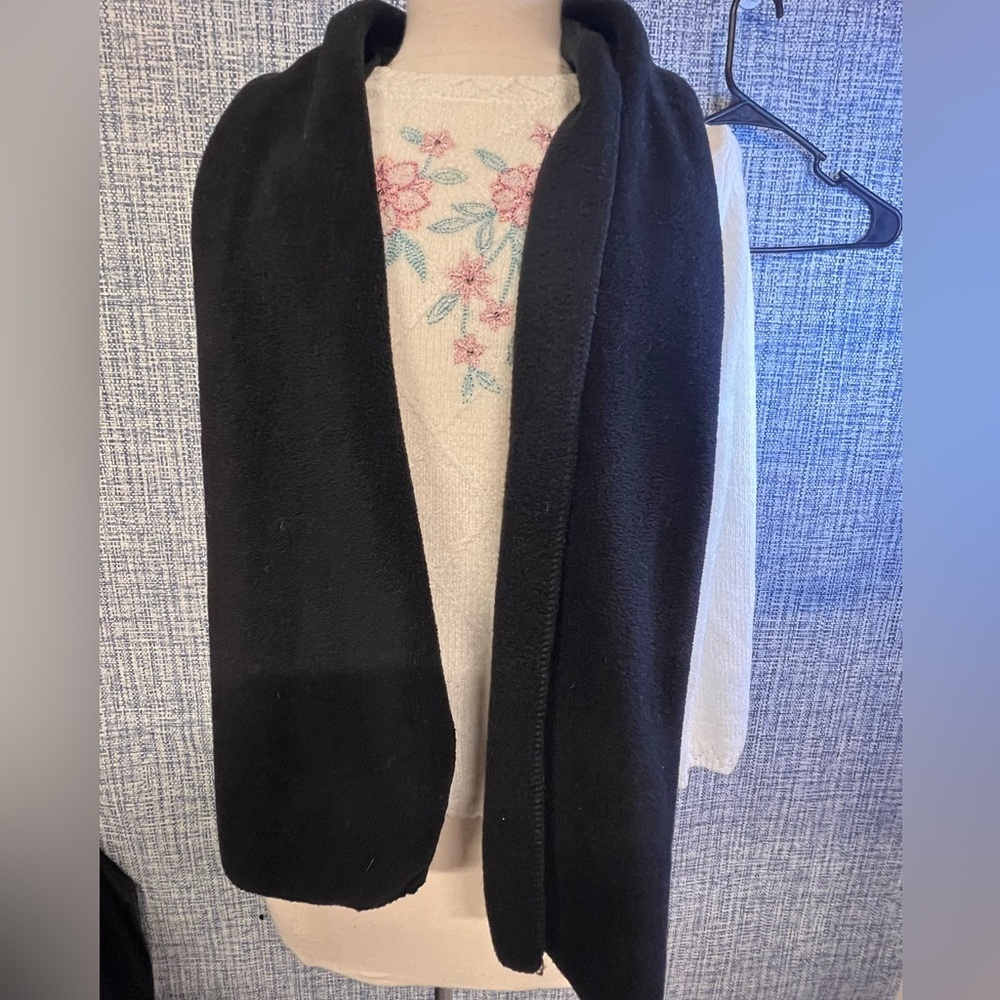 Geoffrey Beene Black Polyester Garment